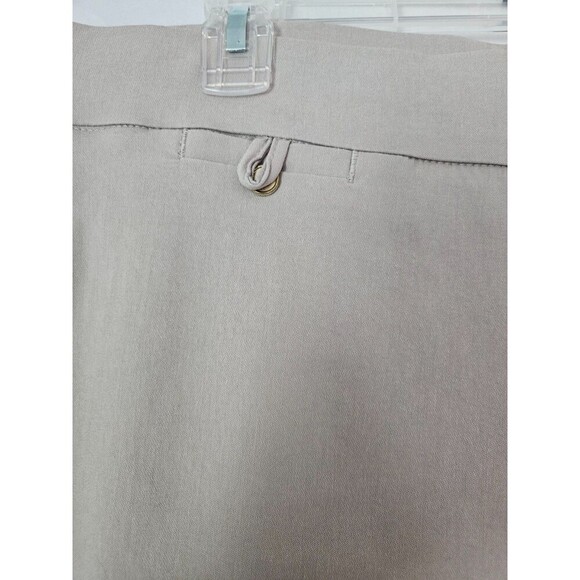 Liz Claiborne Studio Crop Sits At Waist Pants Women’s Size 12 Cream NWT - Picture 3 of 11